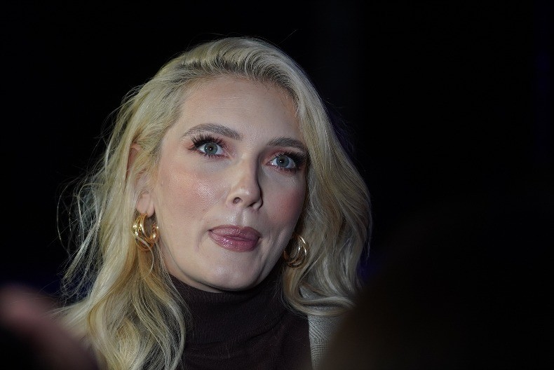 NIKOLINA SE TEK PORODILA, A ONA JOJ PORUČILA OVO! Pevačica joj se javno obratila 