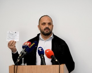 RADOJEVIĆ: Zakon o strancima i vozilima pogodiće hiljade ljudi, komunikacija sa centralnim nivoom ne postoji