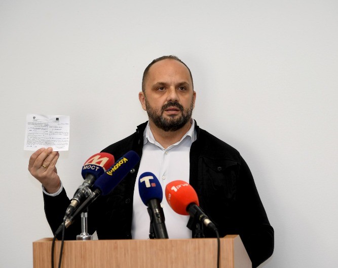 RADOJEVIĆ: Zakon o strancima i vozilima pogodiće hiljade ljudi, komunikacija sa centralnim nivoom ne postoji