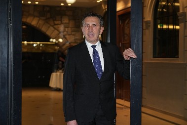 "MNOGO SAM NAUČIO OD NJEGA" Žika Jakšić prvi put o filmu "Saša", otkrio u kakvim su odnosima Brena i Suzana!