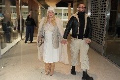 NIKOLINA KOVAČ SE OGLASILA NAKON POROĐAJA Evo kako su mama i beba! 