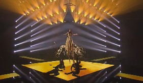 PUBLIKA ZANEMELA! Sestra Ane Ivanović napravila haos nastupom u drugom polufinalu PZE! (FOTO)