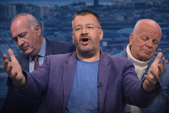 PROFESOR RASTAVIO IDEOLOGE BLOKADERA NA SITNE ČINIOCE Al' će sad da im bride uši