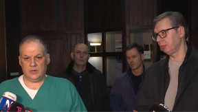 OGLASIO SE VUČIĆ IZ KC SRBIJE Posetio je Ivicu Dačića čim je sleteo u Srbiju