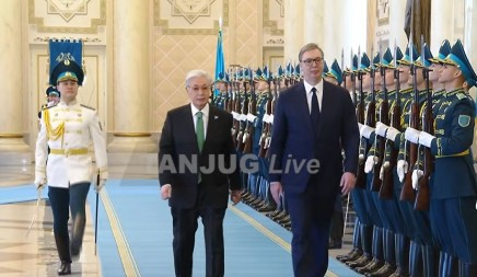 VOJNI ORKESTAR POSTROJEN U ASTANI Svečani doček predsednika Vučića (VIDEO)