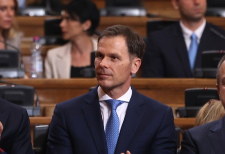 CEO SVET JE U SUKOBIMA Mali: Srbija na čelu sa Vučićem čuva mir i stabilnost!