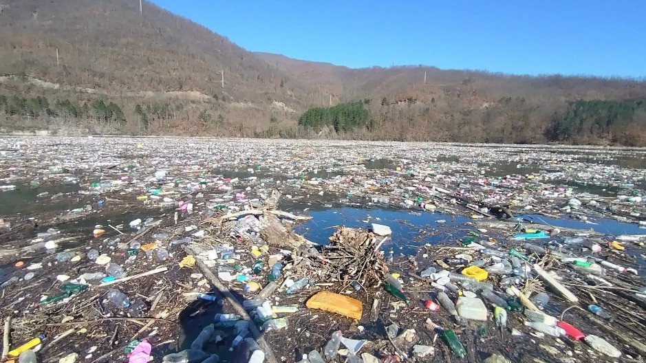 Hiljade kubika smeća zaustavilo se na lančanici, ekološka bomba preti da eksplodira