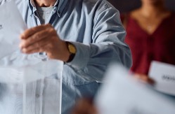 BLOKADERSKE ISPUŠENE LULE! Kukavičje jaje pod firmom "Studentske liste"