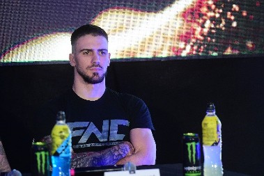 VRAĆA SE U KAVEZ Evo gde i protiv koga se bori Marko Bojković