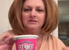 HTELA DA PRIČA O KREM SIRU, A INTERNET POLUDEO Pogledajte VIDEO zbog kog svi umiru od smeha!