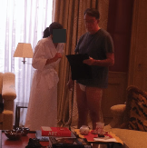 "NEMAM POJMA ŠTO SAM U GAĆAMA KOD EPSTINA" Isplivale skandalozne slike lorda Mandelsona, na drugoj mu devojka MASIRA STOPALO (FOTO) 