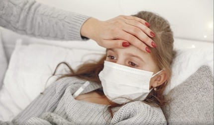 GLEDAJTE DETE, A NE U TOPLOMER Pedijatar iz Čačka otkriva ključne greške koje roditelji prave dok virusi haraju