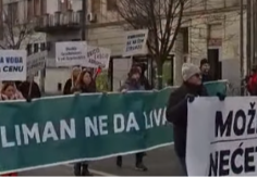 "DEO NJIH BI DA NAS VRATI U 1941. GODINU" Prst je uprt u blokadere, sad se neće oprati