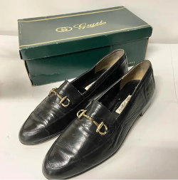 Kupio je mokasine za 30 evra, a kada je shvatio šta ima u posedu - ostao je bez reči