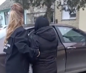 OVAKO JE UHAPŠENA BANKARKA KOJA JE POKRALA KLIJENTE NLB banka se hitno oglasila (VIDEO) 