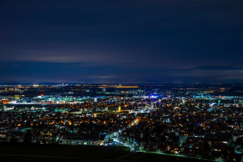 OTKRIVENO KO JE KRIV ZA DANAŠNJI HAOS U ŠTUTGARTU! Zbog njega grad ostao bez struje!