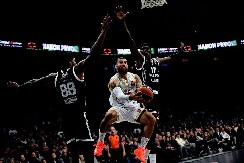 DŽEJMSOV SAVET ZA BONGU: Da napusti Partizan što pre