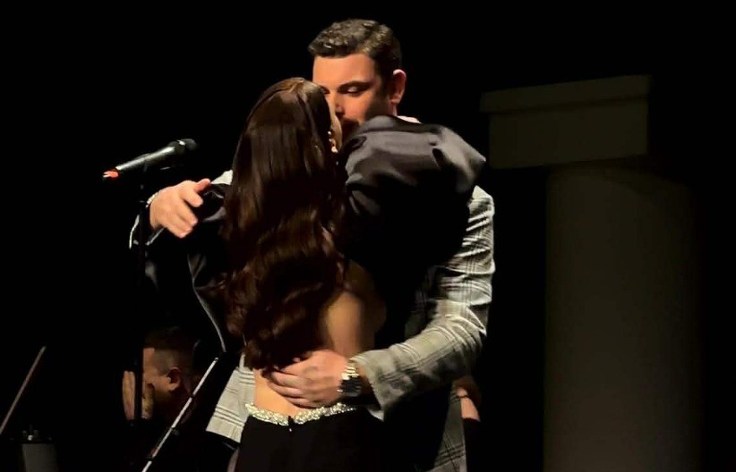 VALJEVO NA NOGAMA! Nadežda Biljić održala prvi koncert kod kuće, suprugu poslala javnu poruku ljubavi! (VIDEO)