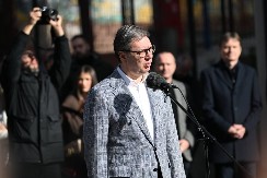 VUČIĆ SE OGLASIO VIDEO-PORUKOM "Važno je da brinemo o deci i da rešavamo probleme"