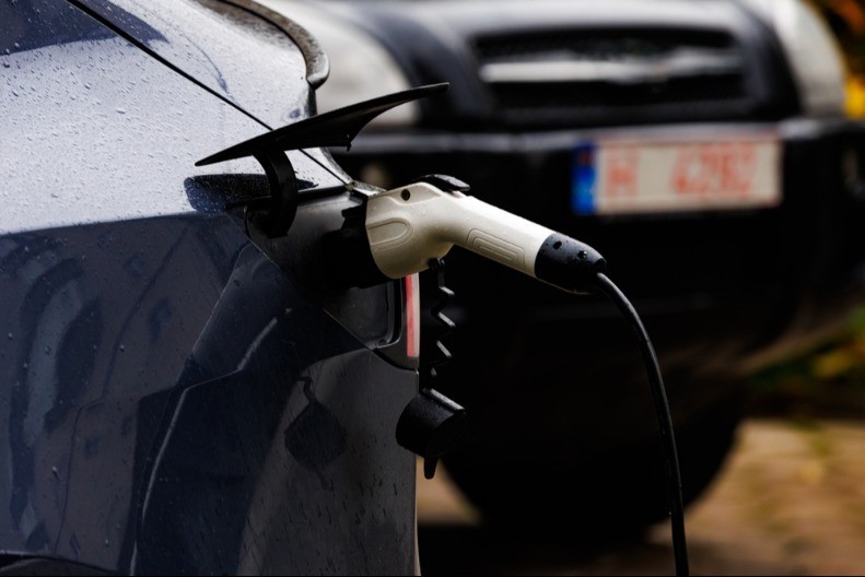 Država subvencioniše kupovinu električnih automobila - Prijave od 1. marta, iznosi do 5.000 evra kroz eUpravu