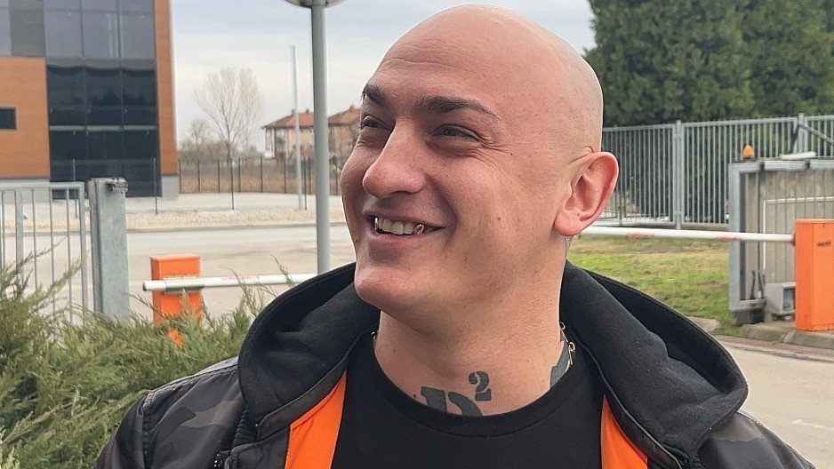 DESINGERICU RAZDVAJALI OD ČLANA ŽIRIJA Haos na snimanju "Pinkovih zvezda", prisutni zanemeli od šoka!