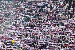 SKANDAL U SPLITU "Torcida" palila obeležja Crvene zvezde