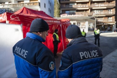 LEVICA U ŠVAJCARSKOJ NAPADA: Policajci napuštaju posao zbog lažnih optužbi!