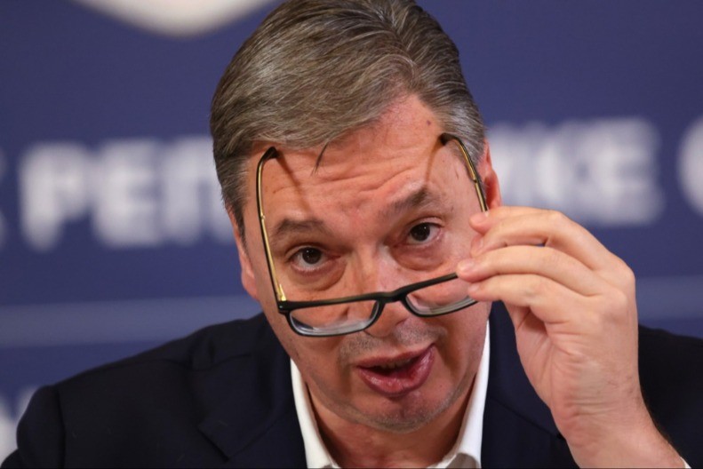 OPET SRBIJA NA UDARU ZBOG VUČIĆEVE NEZAVISNE POLITIKE! Hrvatski ministar ponosan zbog Tompsona, tvrdi da su spasili obraz, pa udario na našu zemlju