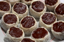 RUSKE KAPE SVI VOLE Neodoljivi spoj kokosa i čokolade, ukusa koji se ne zaboravlja