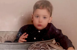 RODITELJI IZGLADNJIVALI DEČAKA (3) DO SMRTI Videlo mu se svako rebro, imao je dlake po celom telu zbog JEZIVOG RAZLOGA