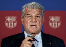 TURBULENCIJE U BARSELONI Laporta podneo ostavku, bira se novi predsednik