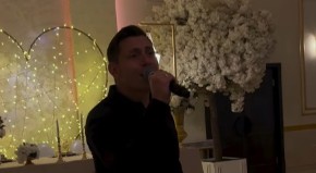 "ČEKAO SAM DA ZASPI PA SAM IŠAO DALJE" Naš pevač progovorio o prevari: "To je normalno" 