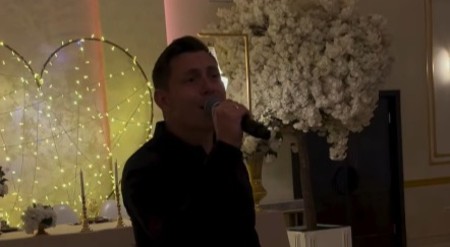 "ČEKAO SAM DA ZASPI PA SAM IŠAO DALJE" Naš pevač progovorio o prevari: "To je normalno" 