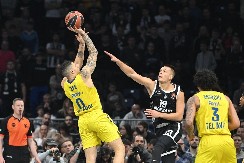 OD OTPISANOG U PARTIZANU DO BORBE ZA POTPIS Makabi tera udvarače od Ifea Lundberga