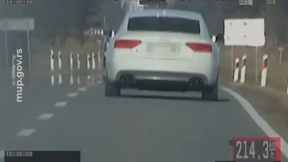 JURIO 213 NA SAT GDE JE DOZVOLJENO 80! Policija kod Sombora zaustavila bahatog vozača (VIDEO)