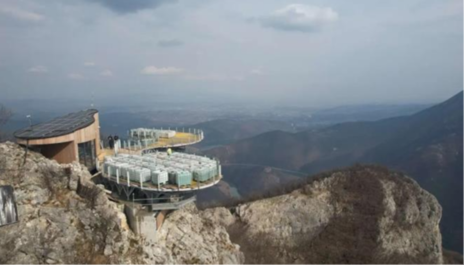  Završeno testiranje staklenog vidikovca na Kablaru - na dve platforme u jednom trenutku može stati 1600 ljudi 