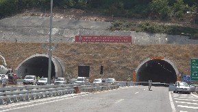 Vozači, oprez na auto-putu: Saobraćaj kroz tunel preusmeren, radovi na deonici Trbušani - Pakovraće