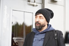 OGNJEN ODBRUSIO DA JE NEPOŽELJNA U NJEGOVOJ EMISIJI, A SADA SE OGLASILA I ONA! Pevačica otkrila pozadinu sukoba sa voditeljem 