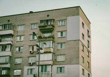 “OVO TI JE POSLEDNJA OPOMENA!” Komšija poludeo zbog buke u stanu, odgovor koji je dobio šokirao sve (FOTO)