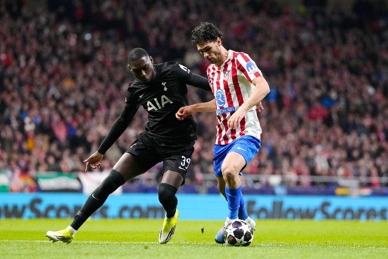 LUDNICA U LIGI ŠAMPIONA Atletikova petarda protiv Totenhema, Bajern ponizio Atalantu, Barsa šokirala Njukasl u poslednjim sekundama!