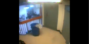 "LJUDI, UBILI STE TOG TIPA, ZATAŠKAĆEMO TO!": Čuvari zatvora hteli da prikriju Epstinovu smrt?!