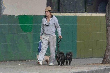 GLUMAC ISELJEN IZ KUĆE ZBOG DUGA Ostao bez krova nad glavom, doneta presuda (FOTO)