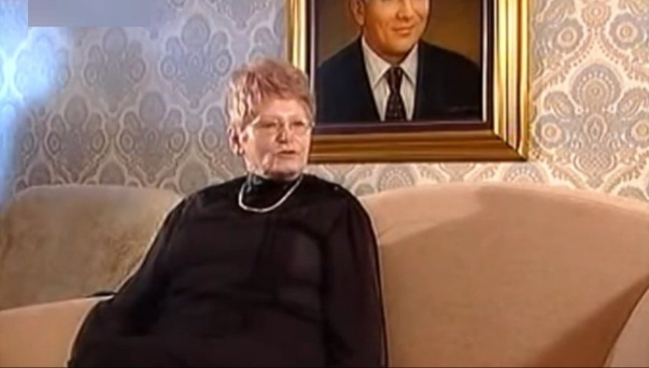 "SAMO TI RUKE NE PRLJAJ" Đinđić nije poslušao majčinu molbu