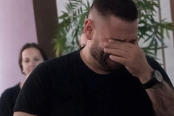 DARKO LAZIĆ NAPUSTIO PORODIČNI DOM Nakon bolne smrti brata pevač se uputio ovde 