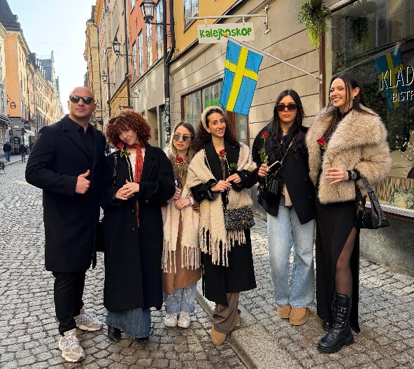 PRNJAVOR SLAVI SVOJE TALENTE: Devojke iz Ritma Evrope vratile se sa nagradnog putovanja iz Stokholma