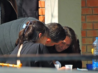 LJUBI UMRLICU SINA I JECA NA SAV GLAS Branka razorena bolom: "Jao, lepi moj..." (VIDEO)