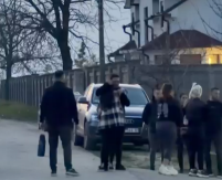 U DOM PORODICE LAZIĆ STIGAO I ON Njegov dolazak dodatno potresao okupljene! (VIDEO)