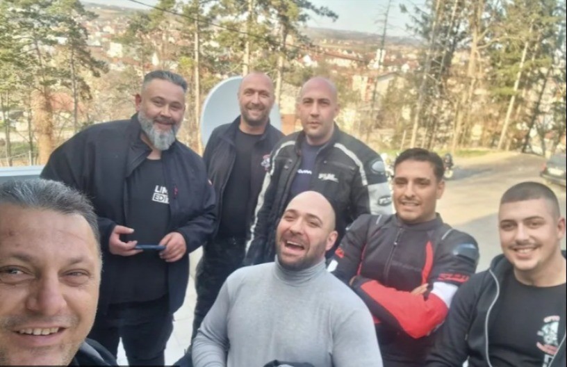 BRAT DARKA LAZIĆA BIĆE ISPRAĆEN NA POSEBAN NAČIN Oglasili se oni u poslednjem trenutku i doveli sve do suza (FOTO)