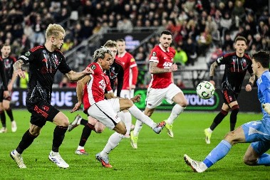 Rijeka nije uspela da napravi iznenađenje, Šahtjor i Rajo jednom nogom u četvrtfinalu