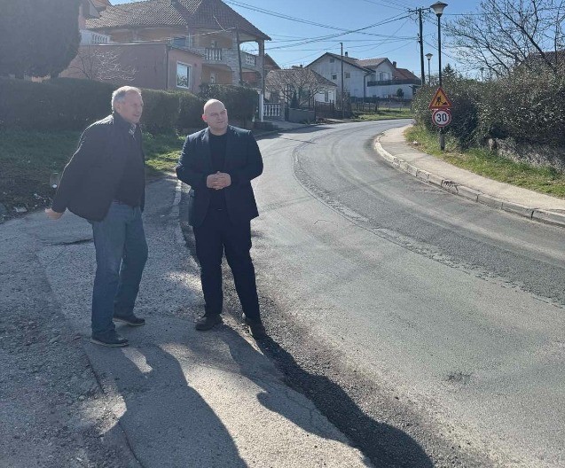 NA ČUKARICI SE RADI PUNOM PAROM: Sanira se Ulica oslobođenja u Rušnju